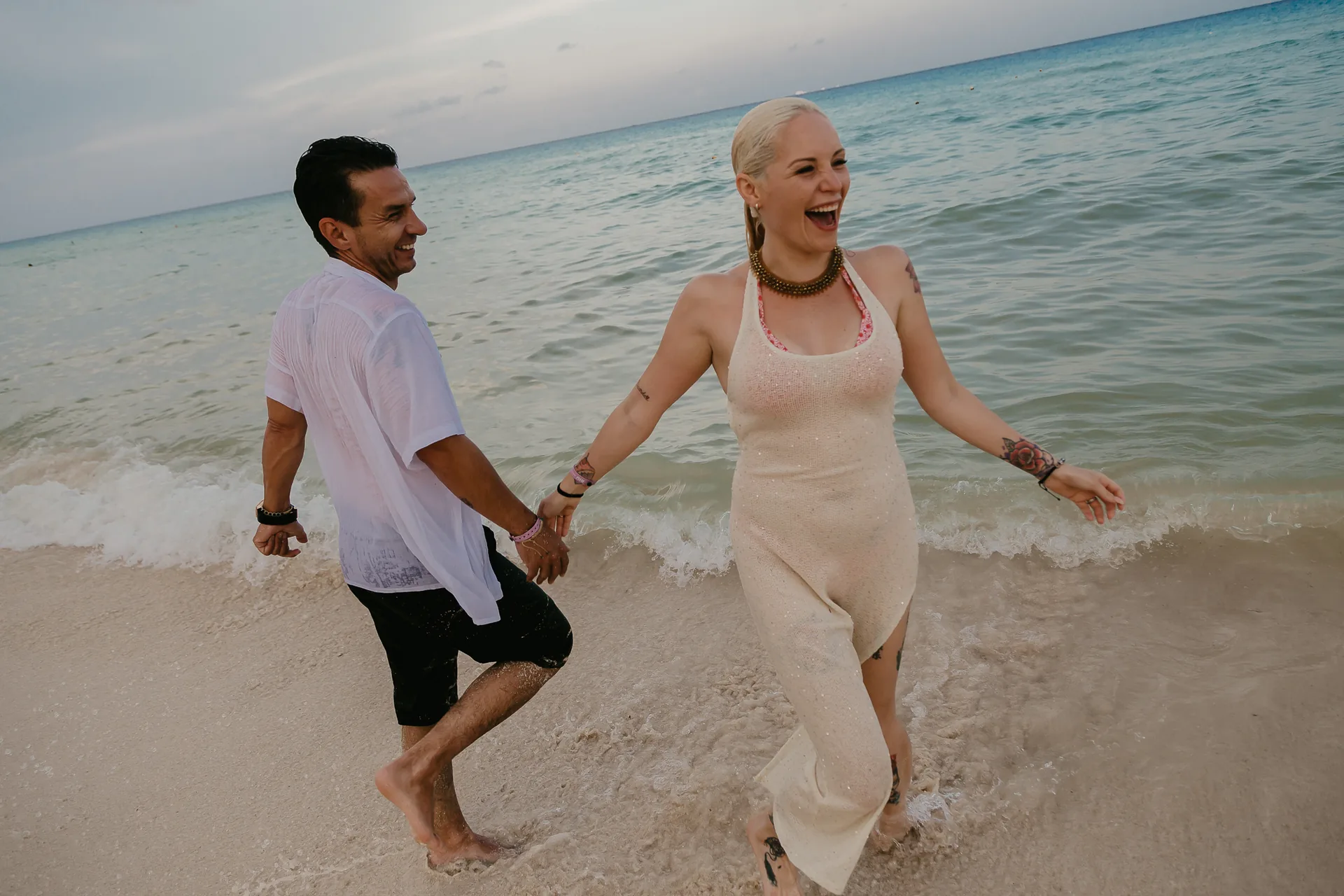 Pedida de mano y sesión de compromiso en la Riviera Maya